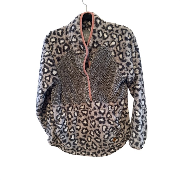 Simply Southern Sweaters - Cozy Leopard Print Half-Zip Sherpa Pullover - Gray with Pink Trim